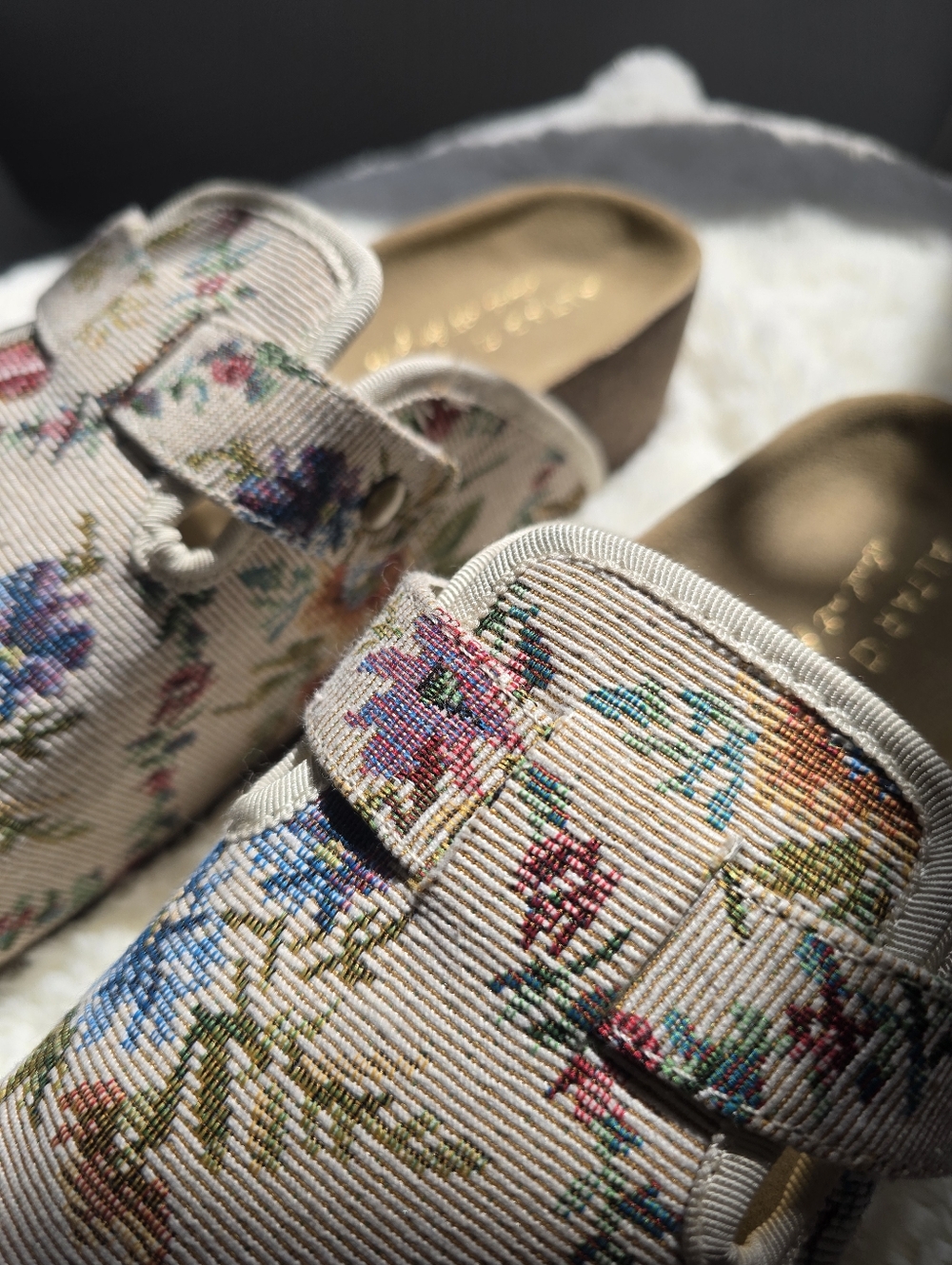 NWOB Altar'd StateLorenna Floral Tapestry Platform Clogs, Size 7 - Picture 8 of 15